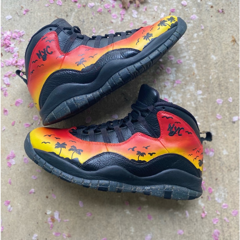 Customs sunset jordan 10, size men’s 13